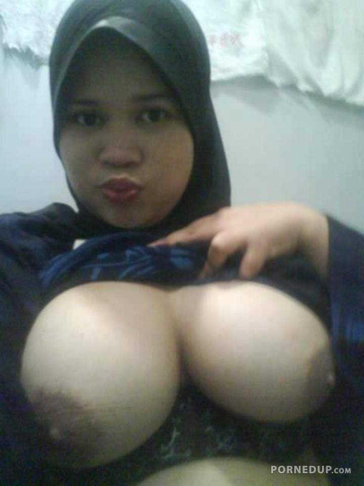 Muslim wife flashing tits