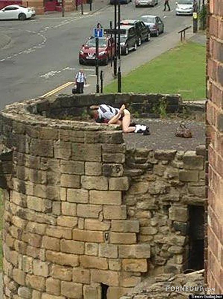 Couple Caught Fucking On Historical Tower