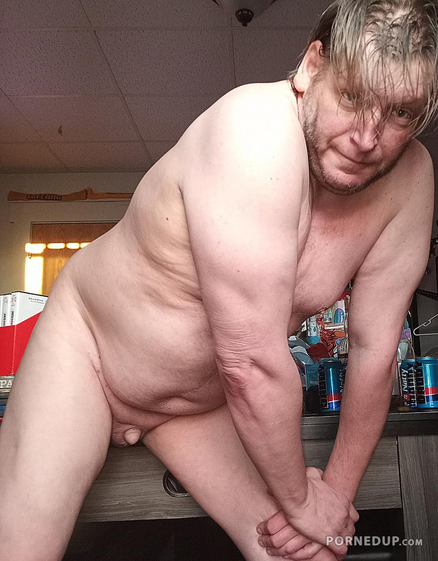 Lee Przybylowicz exposing his tiny sissy clitty Lee Przybylowicz exposing his tiny sissy clitty