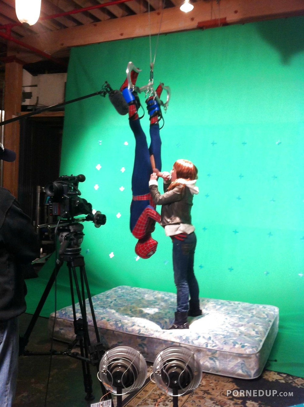 Spiderman Porn Blowjob - Spiderman Scene They Cut Out - Porned Up!