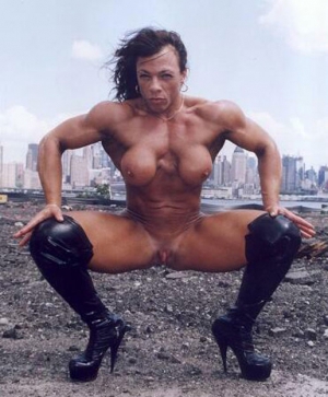 bodybuilder with fake tits bodybuilder with fake tits