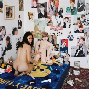 Obsessed Fan Fucks Justin Bieber Doll