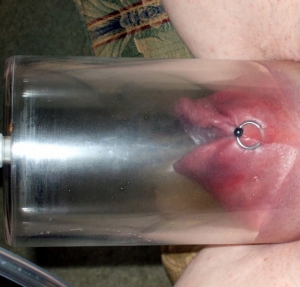 pumping up her pussy