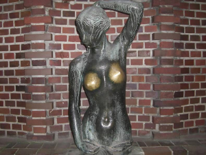 Topless Statue With Popular Boobs